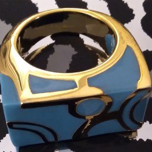 Ring Vintage (Size 8 1/2- 9) Turquoise with Gold (Never worn).